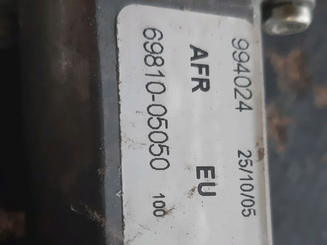 bontott TOYOTA AVENSIS T25 Jobb első Ablakemelő Szerkezet (Elektromos)