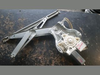 bontott TOYOTA AVENSIS T25 Jobb első Ablakemelő Szerkezet (Elektromos)