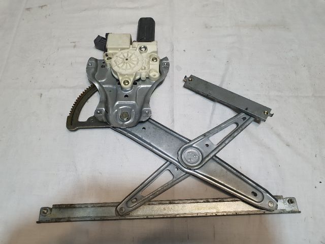 bontott TOYOTA AVENSIS T25 Jobb első Ablakemelő Szerkezet (Elektromos)