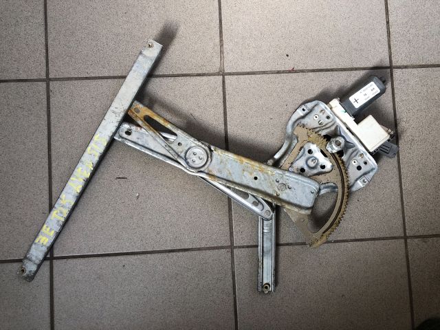 bontott TOYOTA AVENSIS T25 Jobb első Ablakemelő Szerkezet (Elektromos)