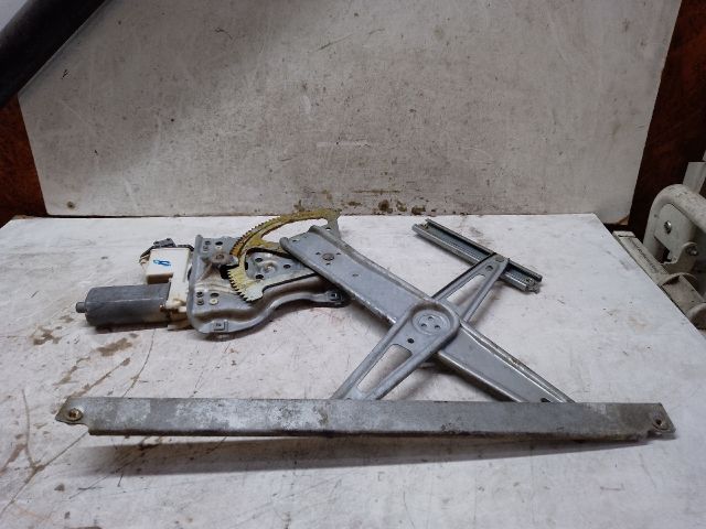 bontott TOYOTA AVENSIS T25 Jobb első Ablakemelő Szerkezet (Elektromos)