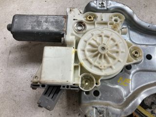 bontott TOYOTA AVENSIS T25 Jobb első Ablakemelő Szerkezet (Elektromos)