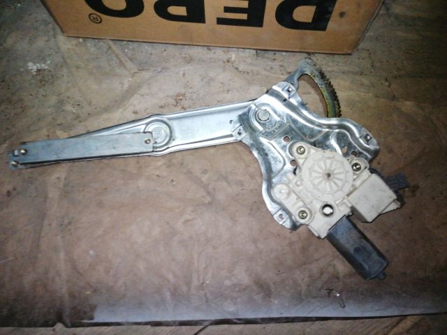 bontott TOYOTA AVENSIS T25 Jobb első Ablakemelő Szerkezet (Elektromos)