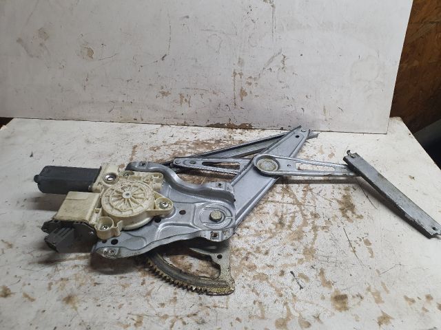 bontott TOYOTA AVENSIS T25 Jobb első Ablakemelő Szerkezet (Elektromos)