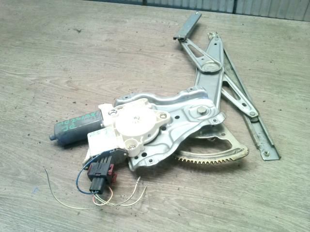 bontott TOYOTA AVENSIS T25 Jobb első Ablakemelő Szerkezet (Elektromos)