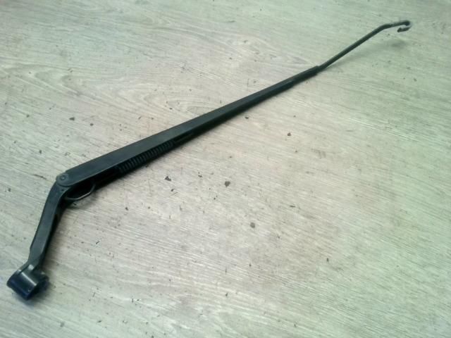 bontott TOYOTA AVENSIS T25 Jobb első Ablaktörlő Kar