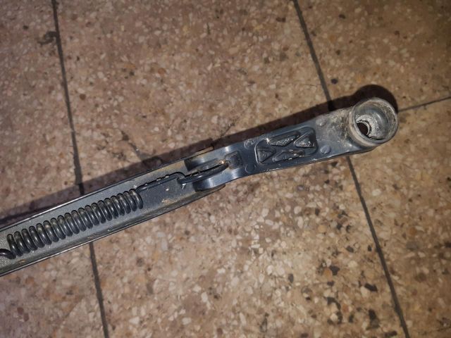 bontott TOYOTA AVENSIS T25 Jobb első Ablaktörlő Kar