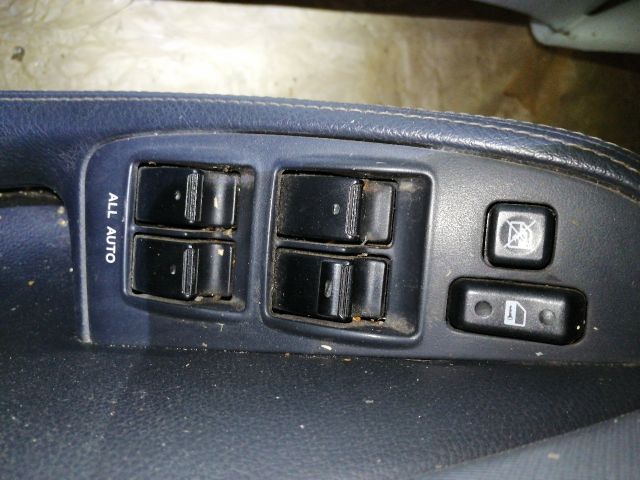 bontott TOYOTA AVENSIS T25 Jobb első Ajtó Kárpit