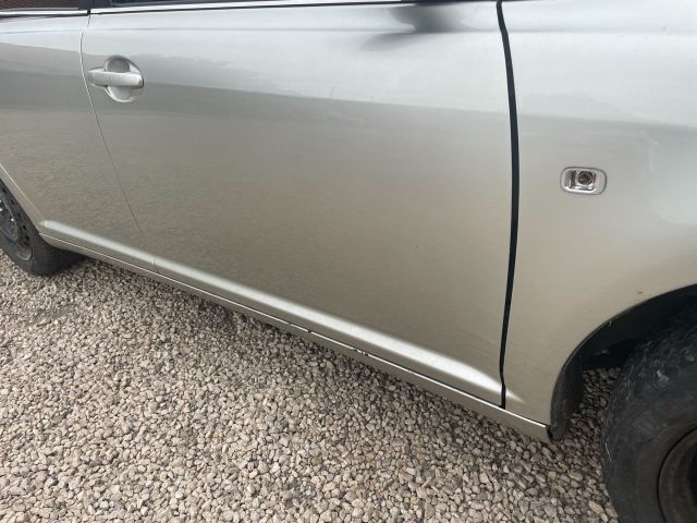 bontott TOYOTA AVENSIS T25 Jobb első Ajtó (Üres lemez)