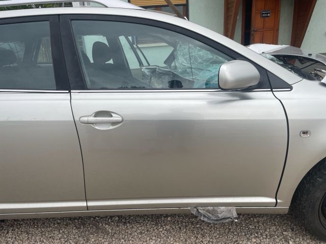 bontott TOYOTA AVENSIS T25 Jobb első Ajtó (Üres lemez)