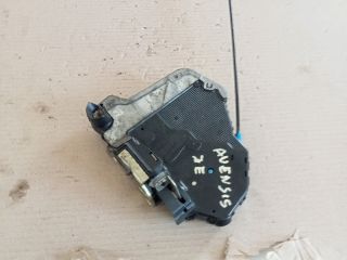 bontott TOYOTA AVENSIS T25 Jobb első Ajtózár