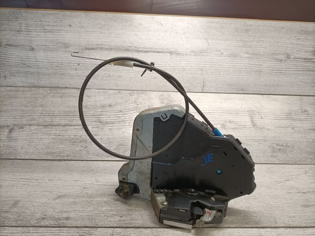 bontott TOYOTA AVENSIS T25 Jobb első Ajtózár