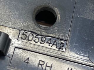 bontott TOYOTA AVENSIS T25 Jobb első Ajtózár