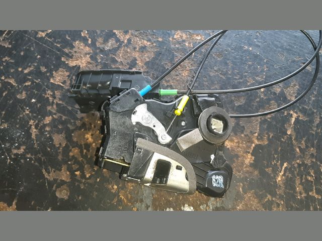 bontott TOYOTA AVENSIS T25 Jobb első Ajtózár