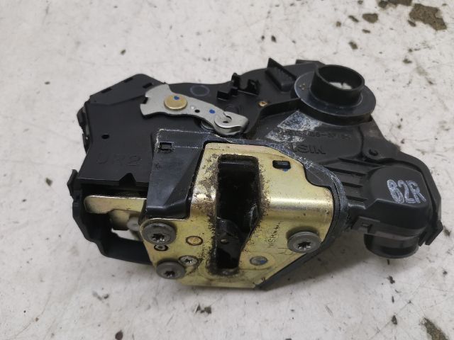 bontott TOYOTA AVENSIS T25 Jobb első Ajtózár