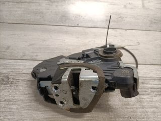 bontott TOYOTA AVENSIS T25 Jobb első Ajtózár