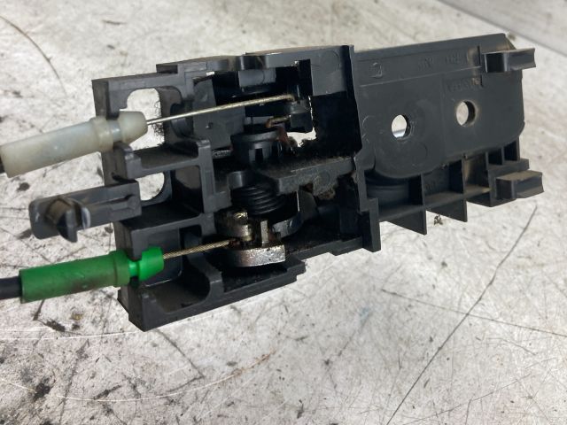 bontott TOYOTA AVENSIS T25 Jobb első Ajtózár