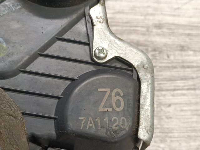 bontott TOYOTA AVENSIS T25 Jobb első Ajtózár