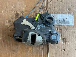 bontott TOYOTA AVENSIS T25 Jobb első Ajtózár