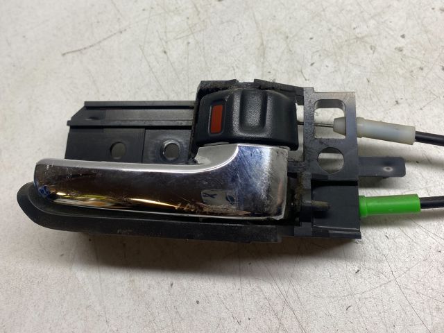 bontott TOYOTA AVENSIS T25 Jobb első Ajtózár