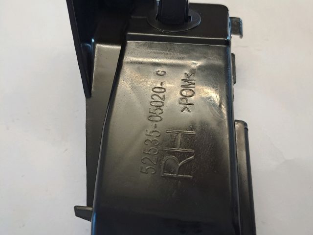 bontott TOYOTA AVENSIS T25 Jobb első Lökhárító Tartó (Műanyag)