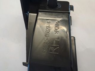 bontott TOYOTA AVENSIS T25 Jobb első Lökhárító Tartó (Műanyag)