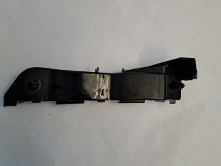 bontott TOYOTA AVENSIS T25 Jobb első Lökhárító Tartó (Műanyag)