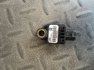 bontott TOYOTA AVENSIS T25 Jobb első Oldal Ütközés Érzékelő