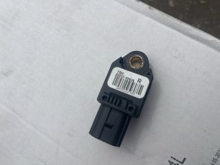 bontott TOYOTA AVENSIS T25 Jobb első Oldal Ütközés Érzékelő