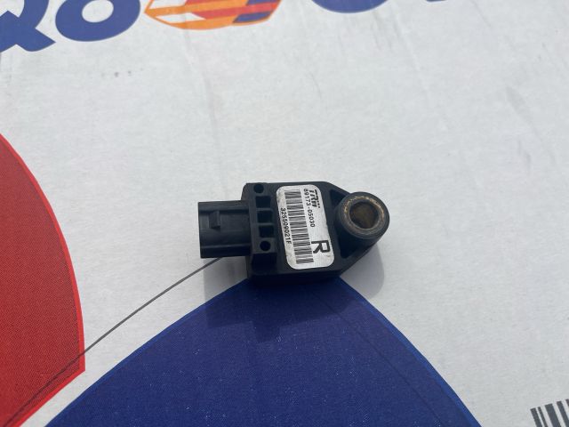 bontott TOYOTA AVENSIS T25 Jobb első Oldal Ütközés Érzékelő