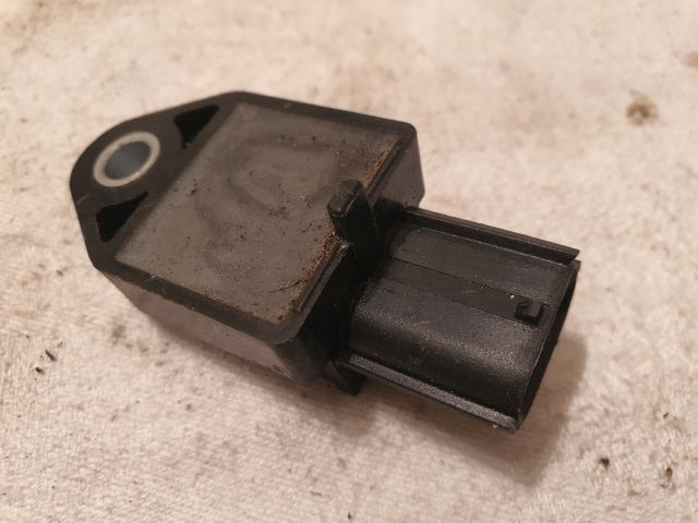 bontott TOYOTA AVENSIS T25 Jobb első Oldal Ütközés Érzékelő