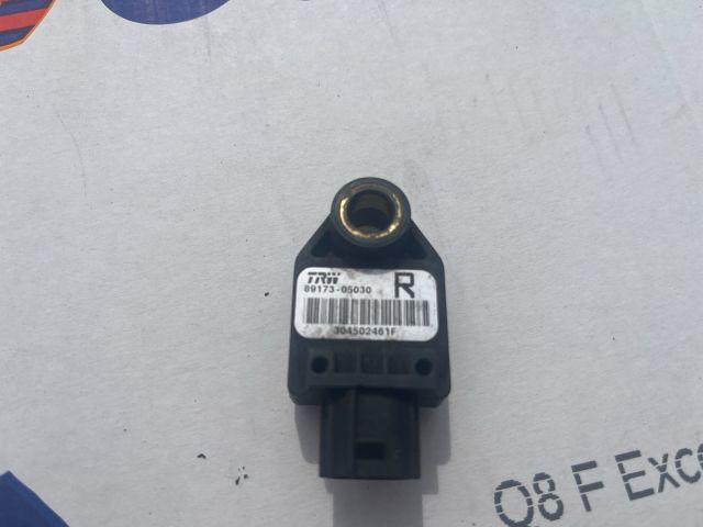 bontott TOYOTA AVENSIS T25 Jobb első Oldal Ütközés Érzékelő