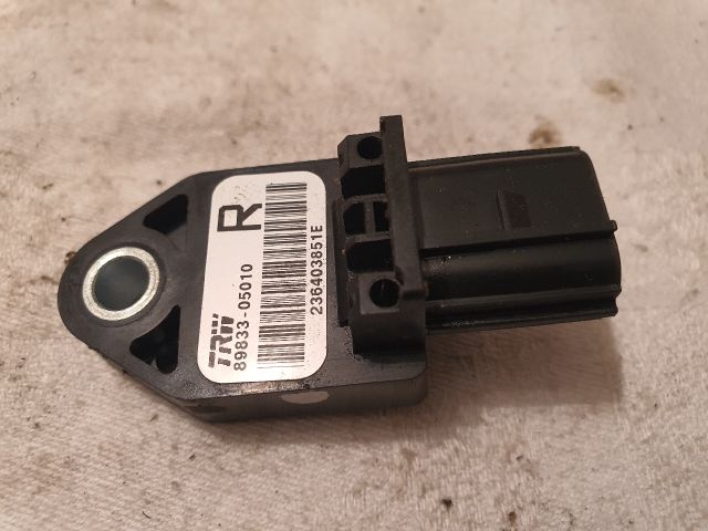 bontott TOYOTA AVENSIS T25 Jobb első Oldal Ütközés Érzékelő