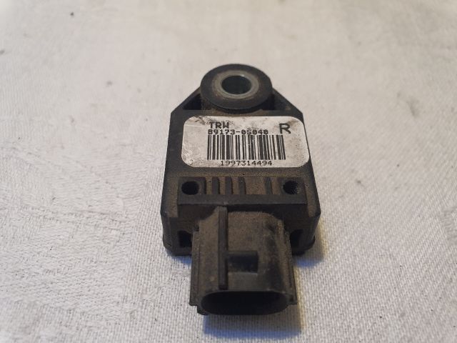 bontott TOYOTA AVENSIS T25 Jobb első Oldal Ütközés Érzékelő