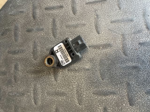 bontott TOYOTA AVENSIS T25 Jobb első Oldal Ütközés Érzékelő