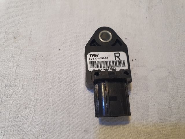 bontott TOYOTA AVENSIS T25 Jobb első Oldal Ütközés Érzékelő