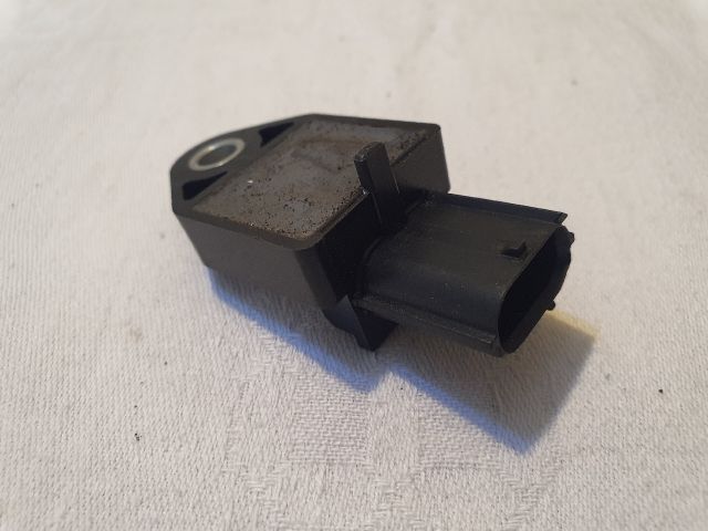 bontott TOYOTA AVENSIS T25 Jobb első Oldal Ütközés Érzékelő