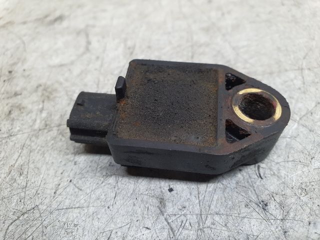 bontott TOYOTA AVENSIS T25 Jobb első Ütközés Érzékelő (Homlokfalon)