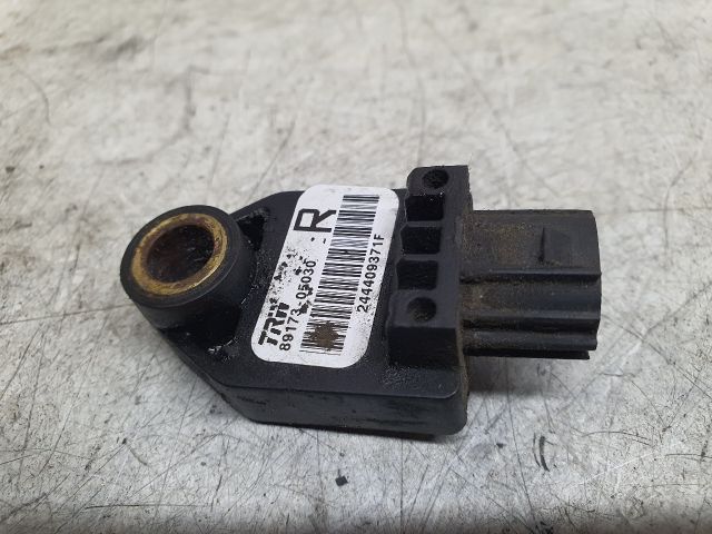 bontott TOYOTA AVENSIS T25 Jobb első Ütközés Érzékelő (Homlokfalon)