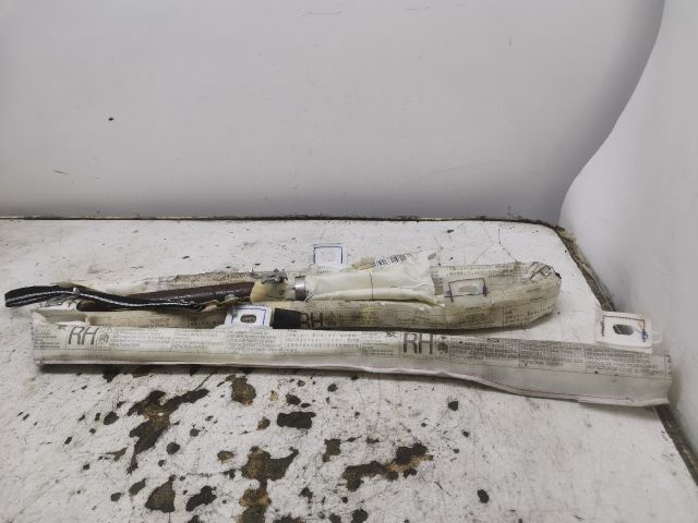 bontott TOYOTA AVENSIS T25 Jobb Függönylégzsák és Oldallégzsák