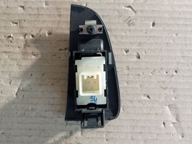 bontott TOYOTA AVENSIS T25 Jobb hátsó Ablakemelő Kapcsoló