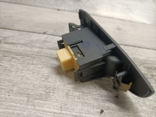 bontott TOYOTA AVENSIS T25 Jobb hátsó Ablakemelő Kapcsoló