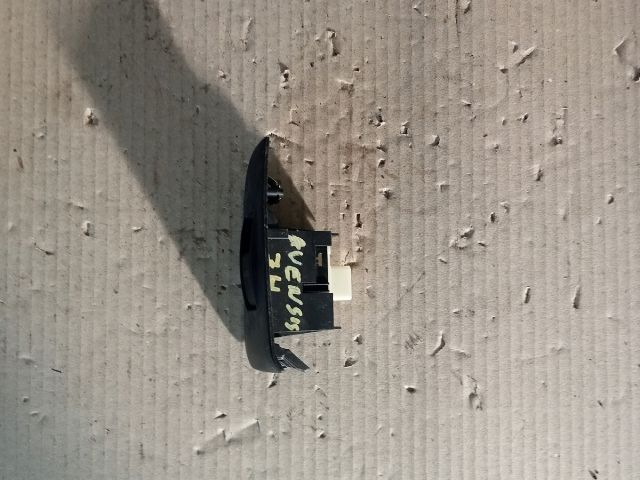 bontott TOYOTA AVENSIS T25 Jobb hátsó Ablakemelő Kapcsoló