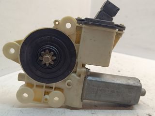 bontott TOYOTA AVENSIS T25 Jobb hátsó Ablakemelő Motor