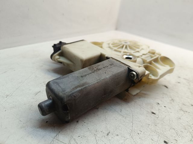 bontott TOYOTA AVENSIS T25 Jobb hátsó Ablakemelő Motor