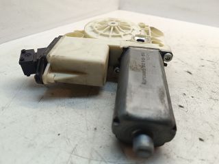 bontott TOYOTA AVENSIS T25 Jobb hátsó Ablakemelő Motor