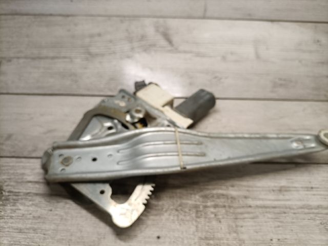 bontott TOYOTA AVENSIS T25 Jobb hátsó Ablakemelő Szerkezet (Elektromos)