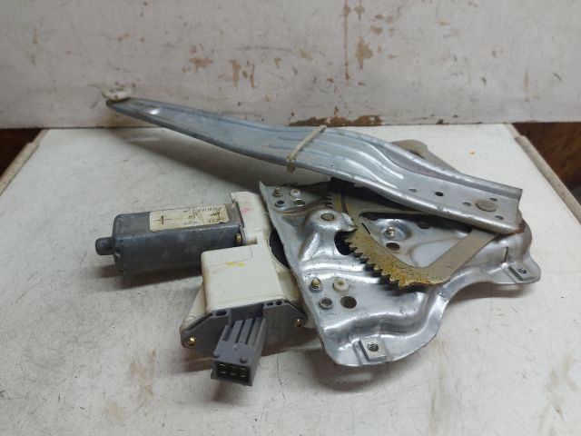 bontott TOYOTA AVENSIS T25 Jobb hátsó Ablakemelő Szerkezet (Elektromos)