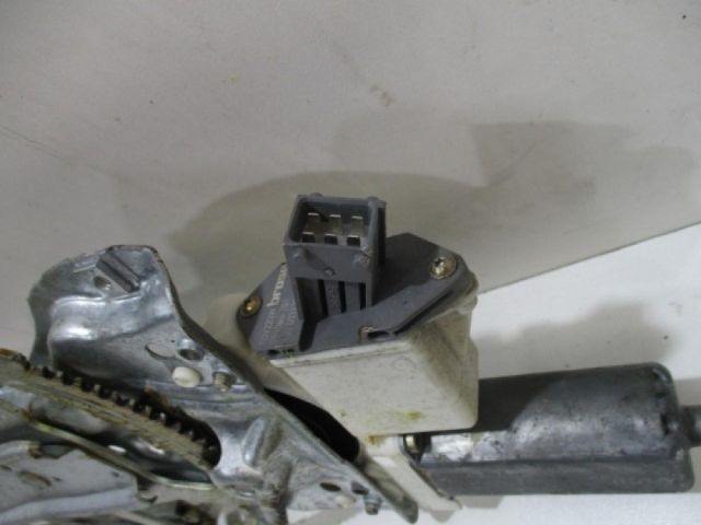 bontott TOYOTA AVENSIS T25 Jobb hátsó Ablakemelő Szerkezet (Elektromos)