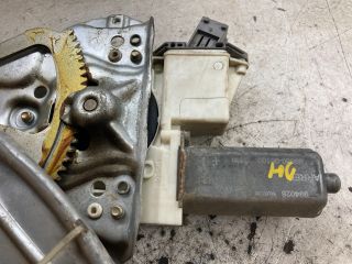 bontott TOYOTA AVENSIS T25 Jobb hátsó Ablakemelő Szerkezet (Elektromos)